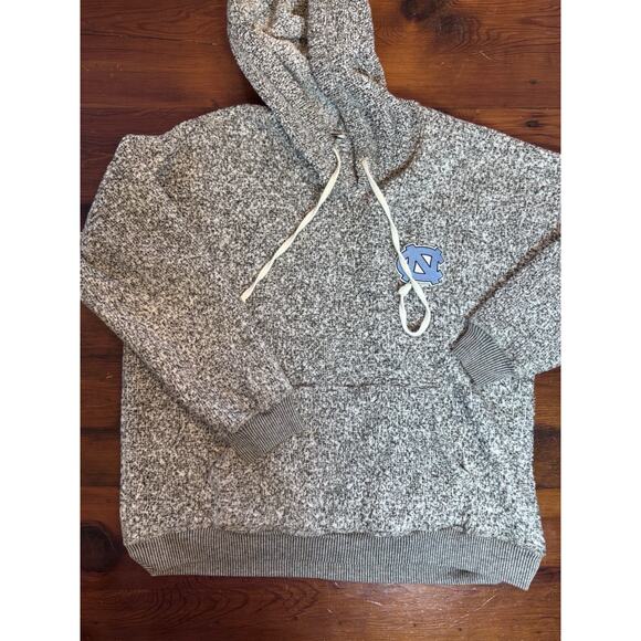 North Carolina Tar Heels Women's Relaxed Fit Sherpa Pullover Hoodie Size Medium - Picture 5 of 13